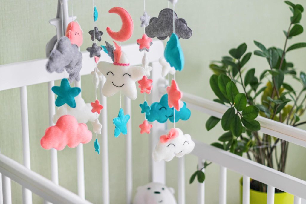 8 Best Crib Mobiles for Your Kid’s: The Mummy Center