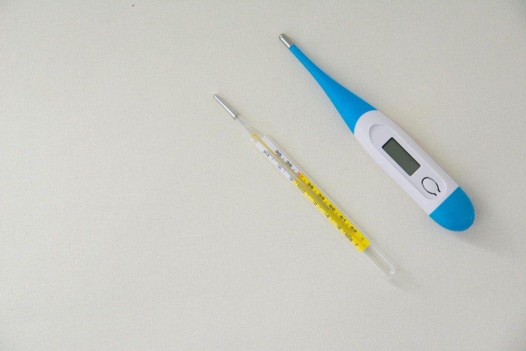Basal Thermometer vs Regular Thermometer – What’s The Difference?